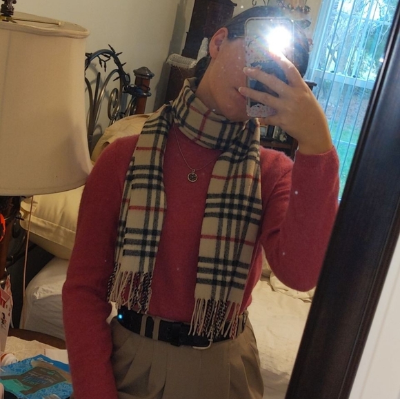 Meet your Posher, Amanda Hopper - Picture 3 of 10